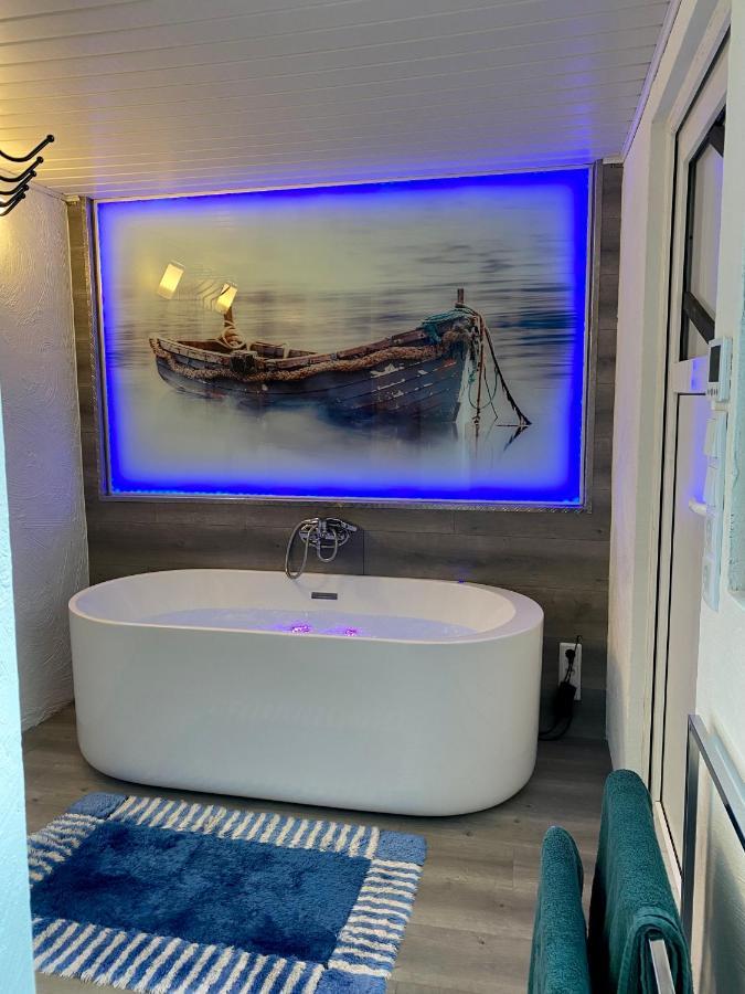 Gleis 2, Waggon Mit Ofen, Optional Mit Whirlpool Und Sauna Dahlem  Dış mekan fotoğraf